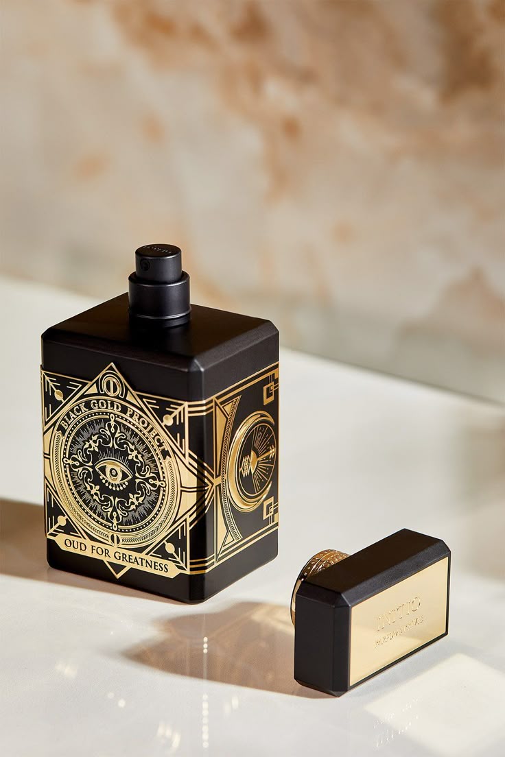 عطر إنيشيو عود فور جريتنس - بلاك جولد پروجیکٹ الفاخر | عطر نيش للجنسين