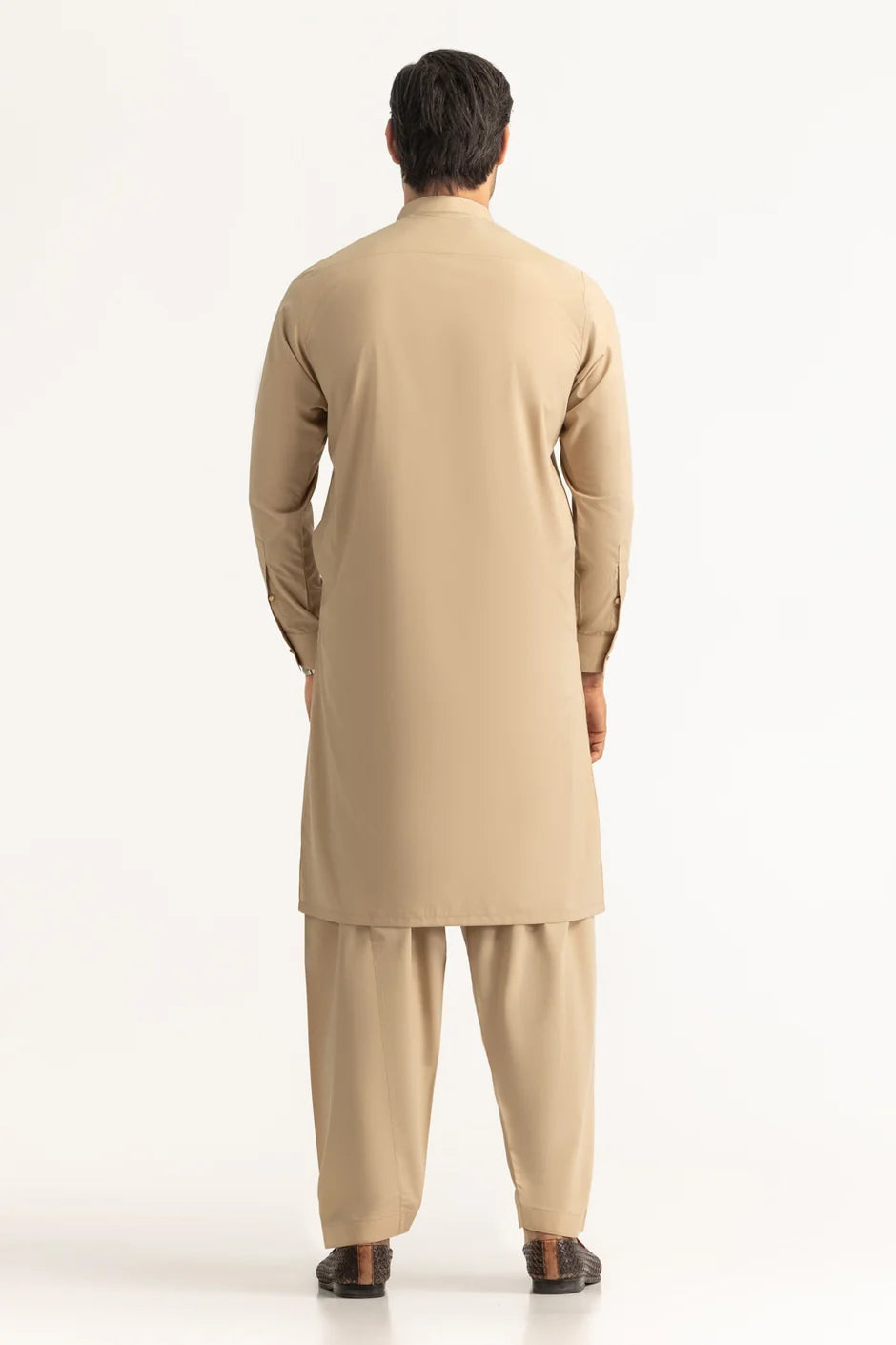 Men's Regular Fit Suits: Essential Styling Guide & Outfits