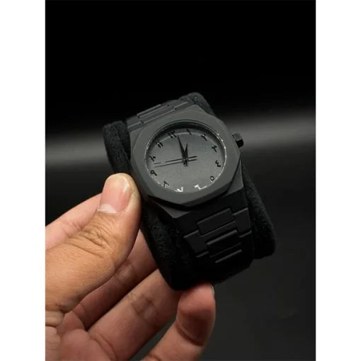 Black Aura Quartz Analog Watch for Men & Boys – Stylish & Elegant Timepiece
